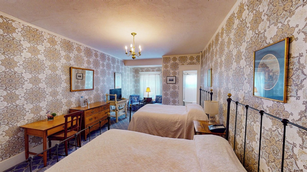 Double Room (Main Inn Two) photo 3
