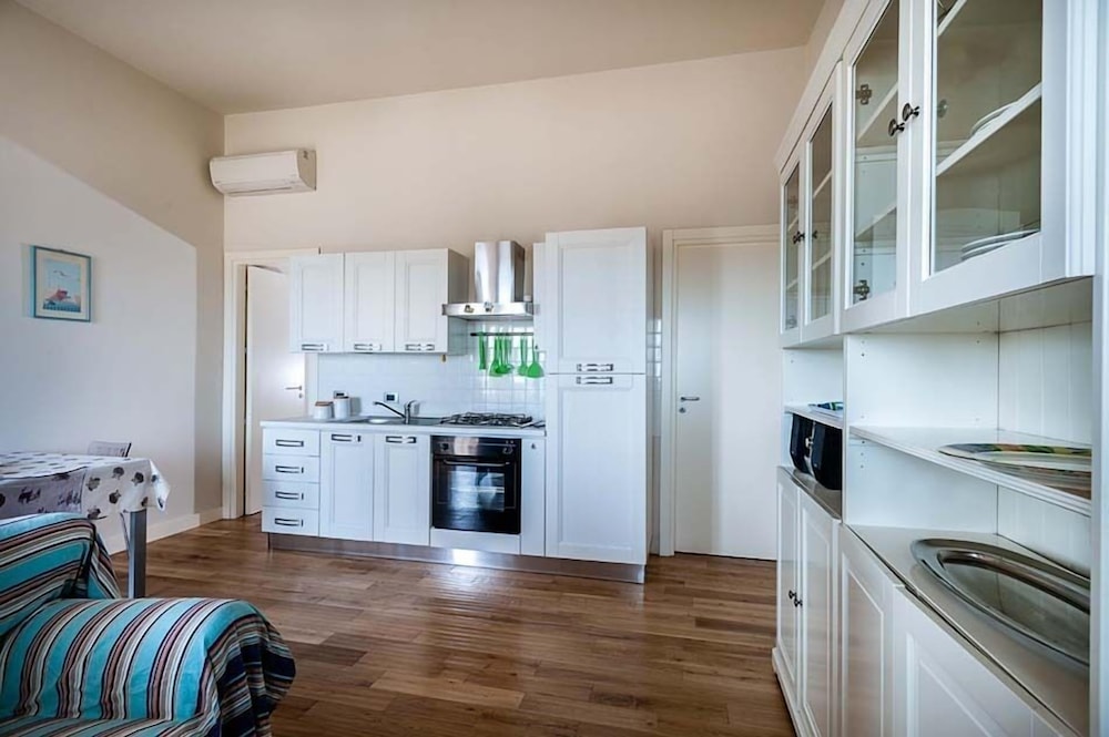 Condo, 2 Bedrooms, Sea View, Beachfront photo 3