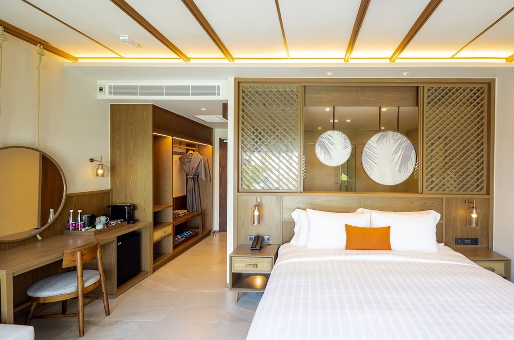 Beachfront Pool Villa - Photo 15