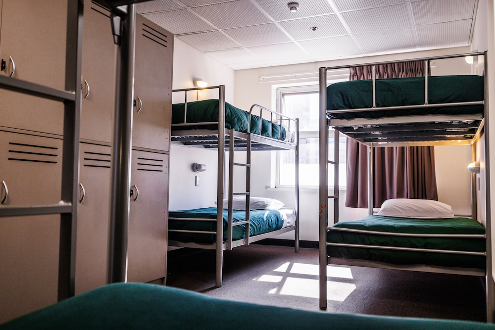 Bed in 6-Bed Female Dormitory with Shared Bathroom