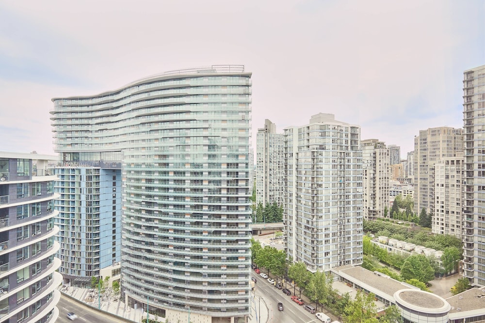 Suite, 2 Bedrooms, Fireplace