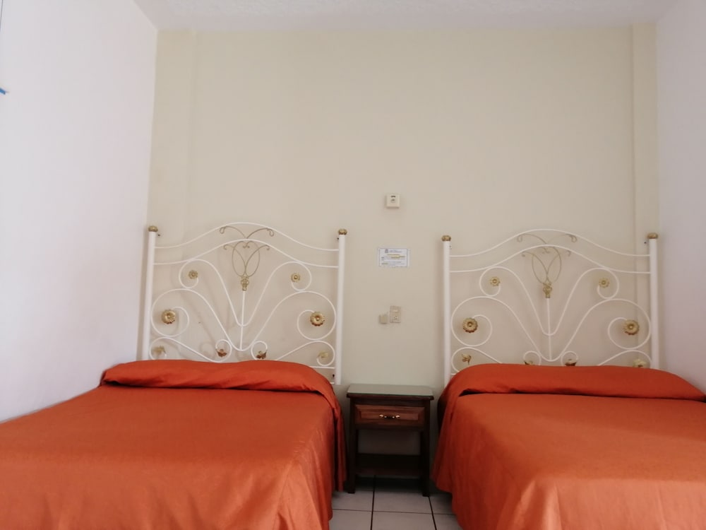 Standard Room, 2 Double Beds photo 1