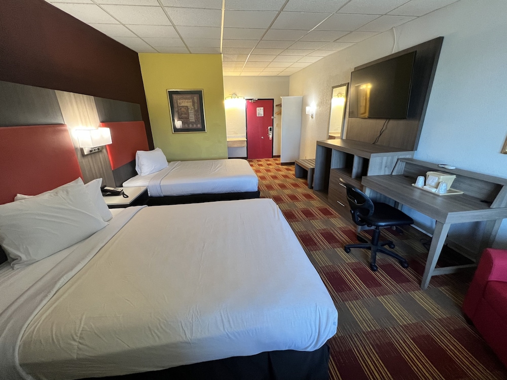 Double Room, 2 Queen Beds, Non Smoking - Photo 2