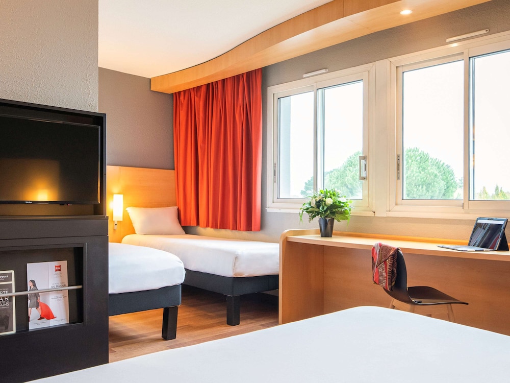 Standard Room, 2 Twin Beds photo 2