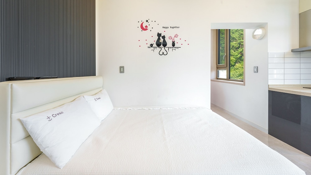 Basic Room, 1 Bedroom (Room 201) - Photo 6