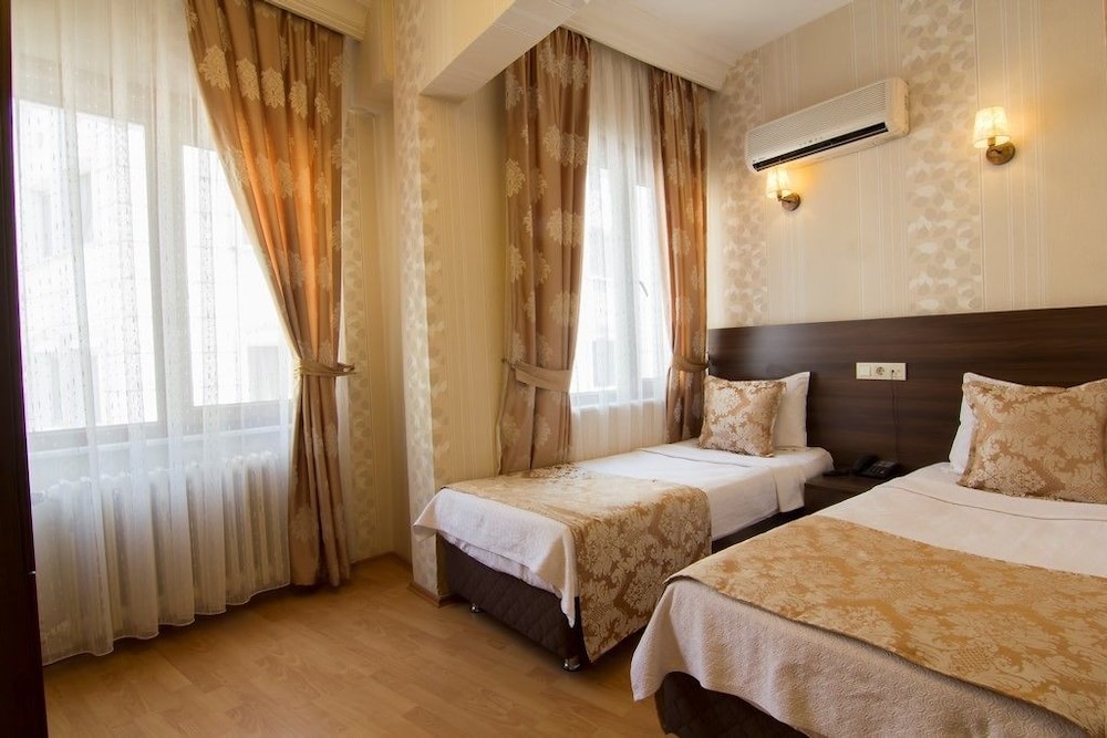 Standard Twin Room photo 2
