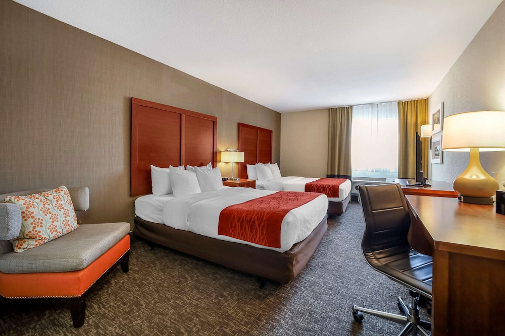 Room, 2 Queen Beds, Accessible, Non Smoking - Photo 1