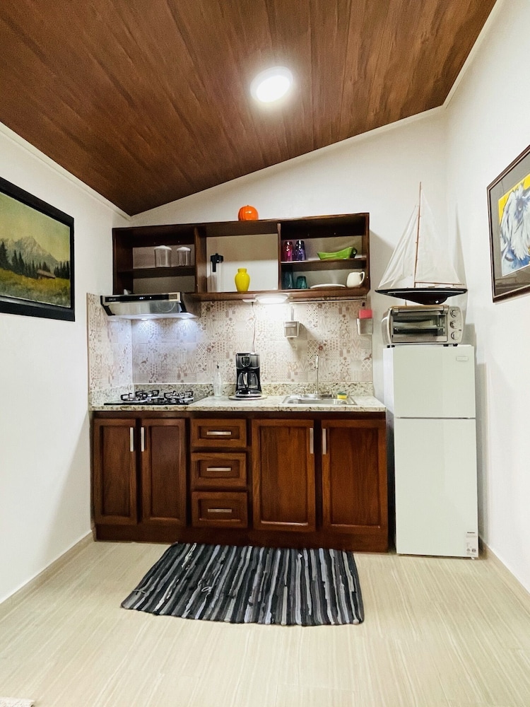 Premier Room, 1 Bedroom, Garden View photo 3