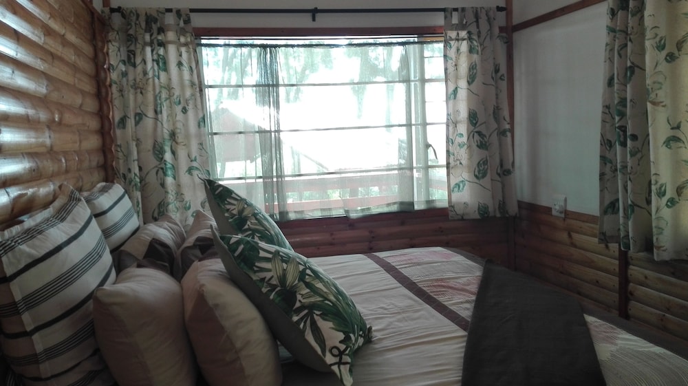 Romantic Chalet, 1 Bedroom, Non Smoking, Mountain View photo 3