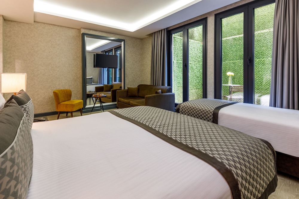 Junior Suite with Turkish Bath - Ground Floor photo 1
