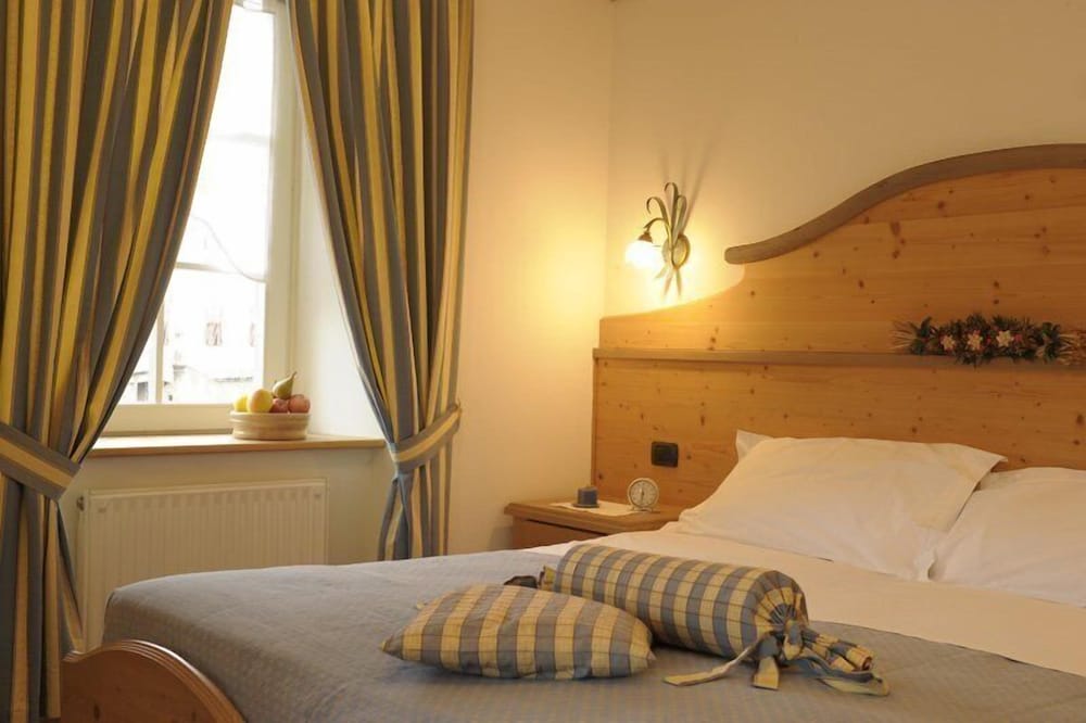 Classic Double or Twin Room photo 3