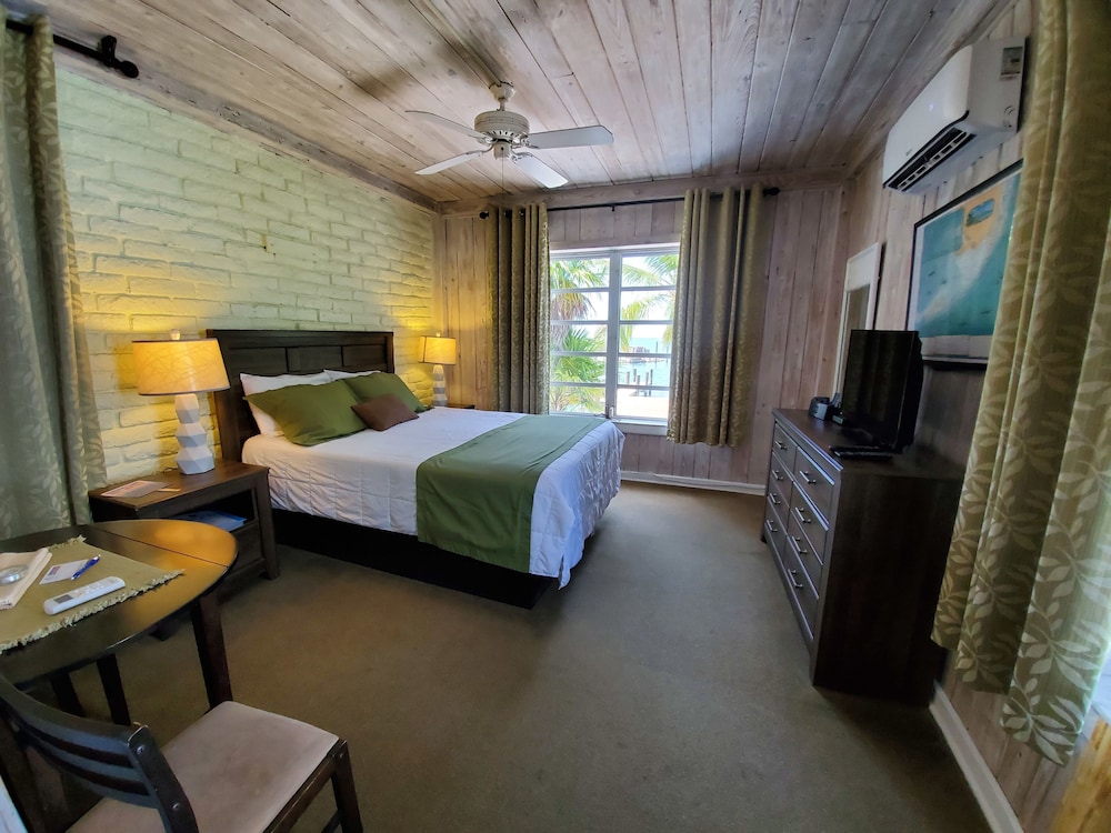 Room - Photo 1