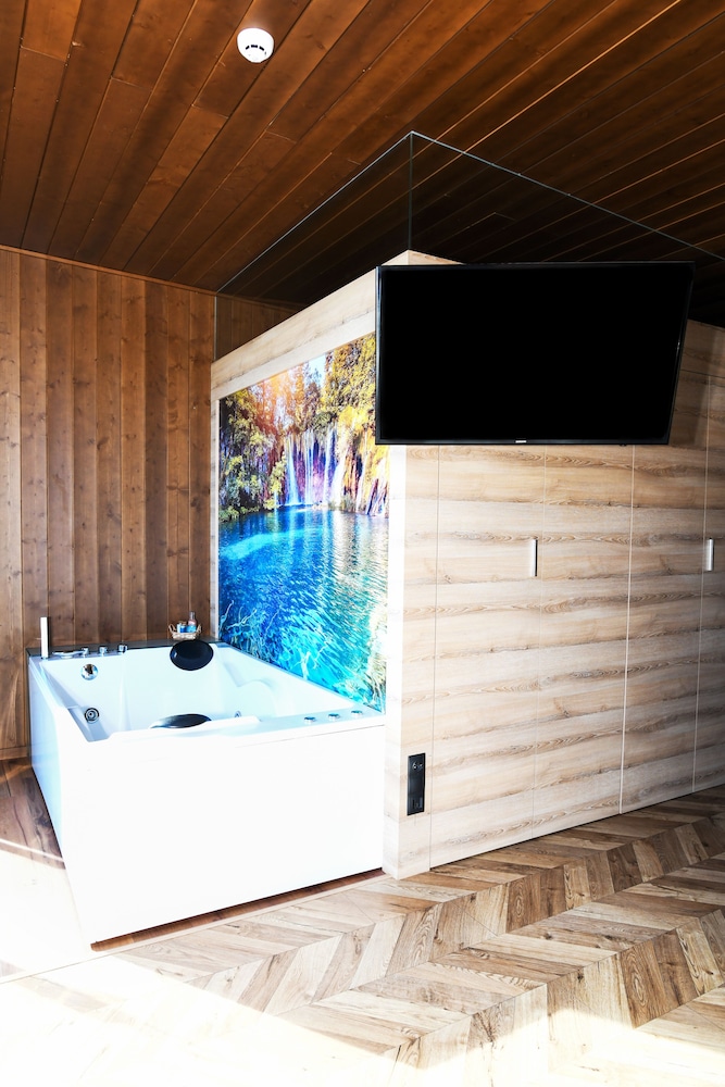 Comfort Cabin