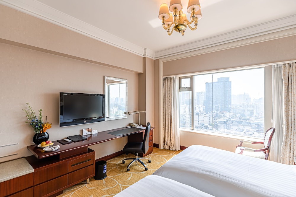 Deluxe Room Twin - Photo 2