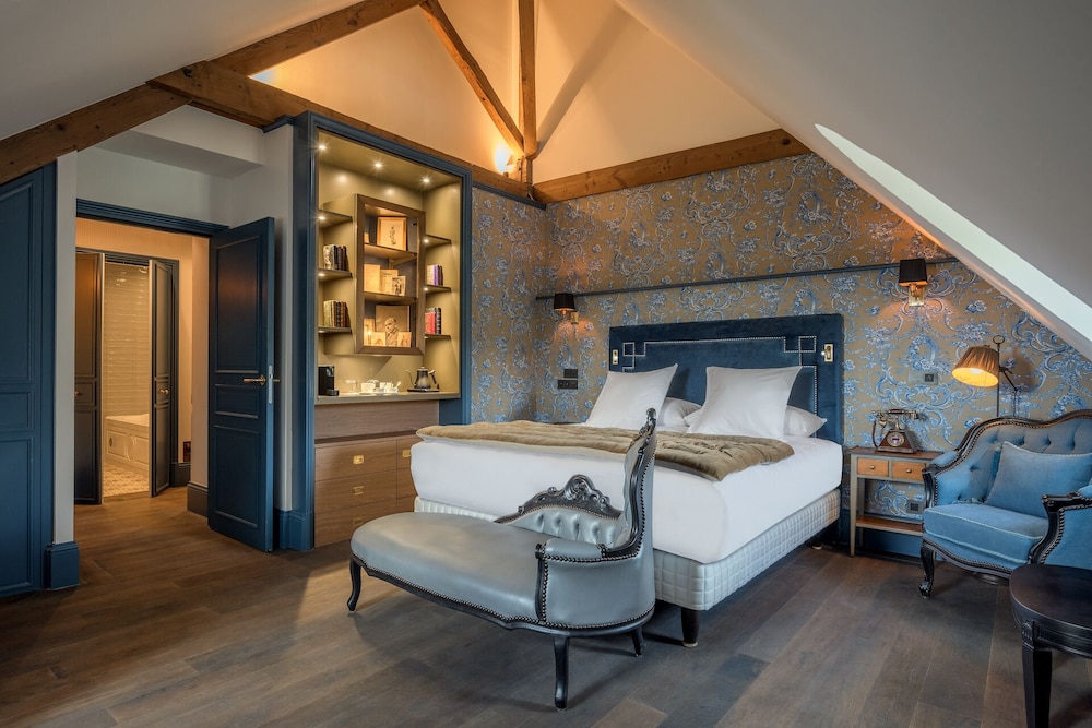 Junior Double Room