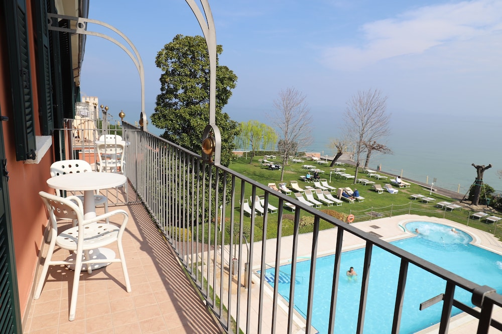 Double Room, Balcony, Lake View - Photo 4