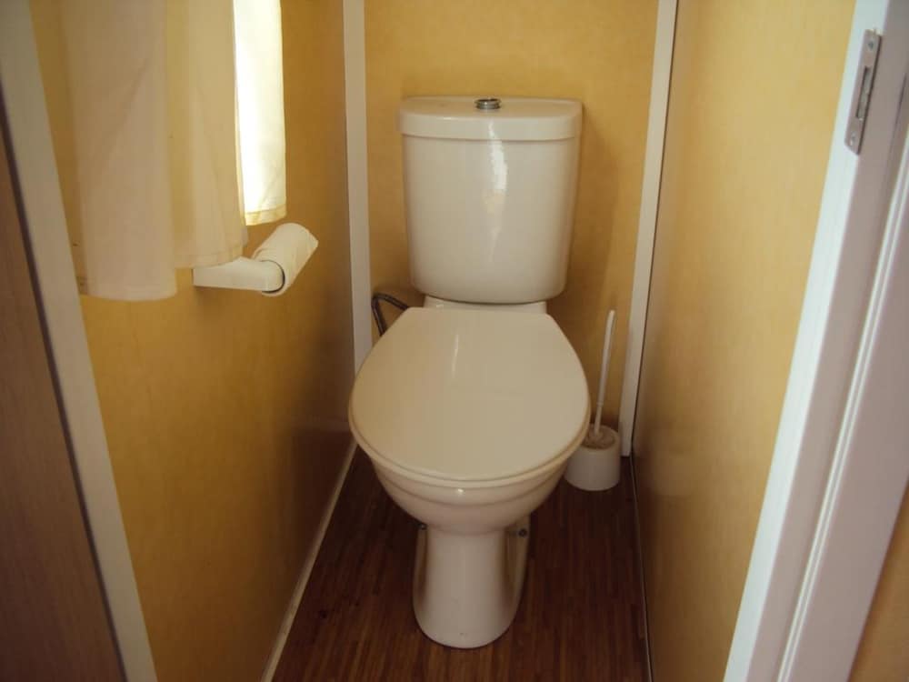 Mobile Home, 2 Bedrooms - Photo 6