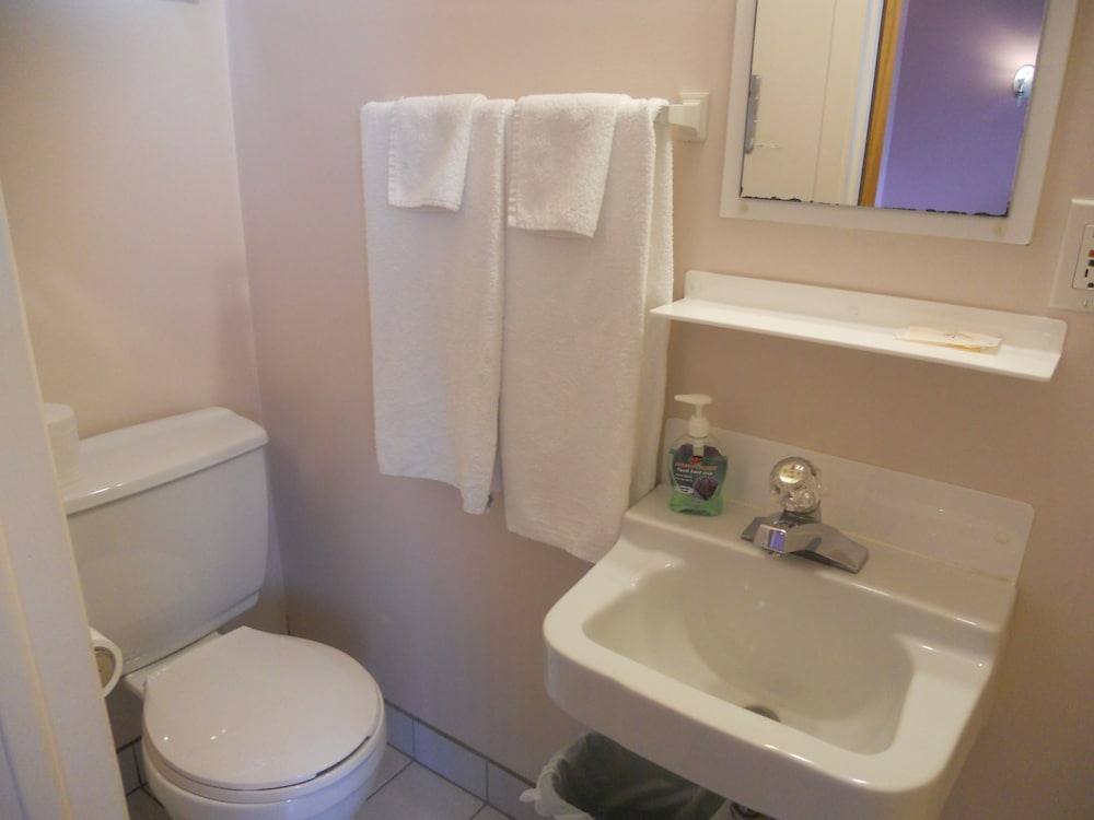 Family Quadruple Room, 2 Bedrooms, Garden View photo 2
