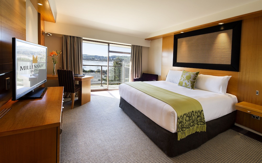 Club Room, 1 King Bed, Club Lounge Access - Photo 1