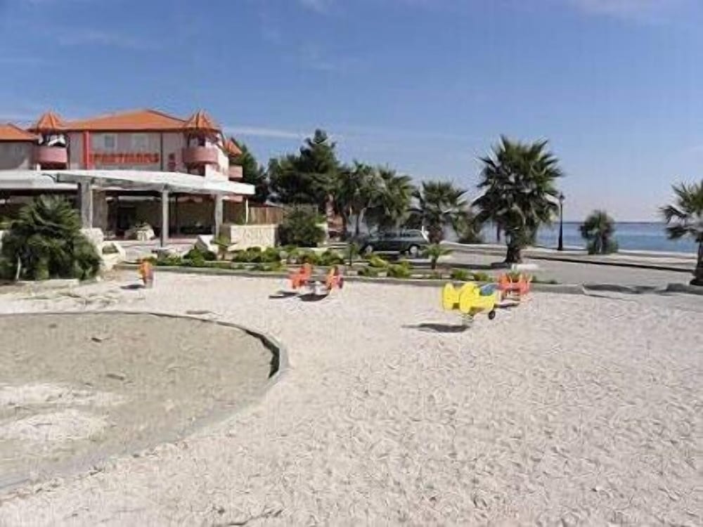 Apartment (Monika - 10m from sea - A17(4+2))