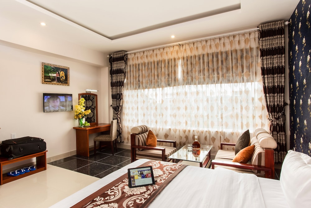 Suite - Photo 2