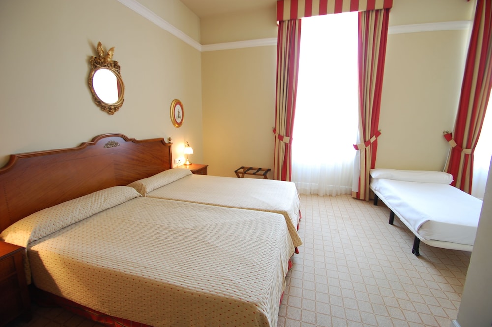 Double Room (extra bed) - Photo 1