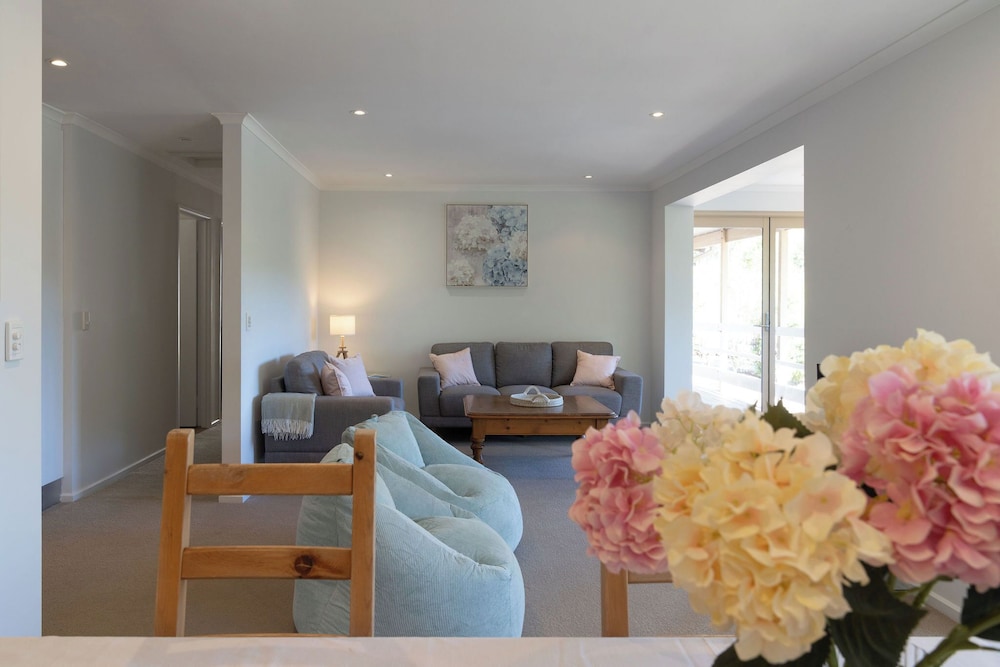 Family House photo 3