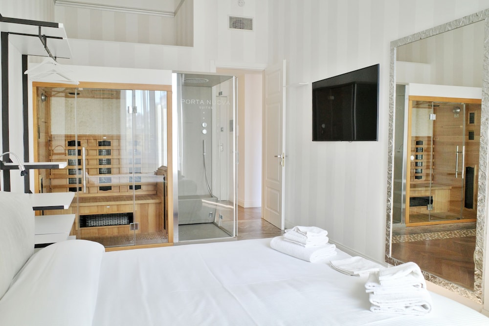 Design Suite, Balcony, City View
