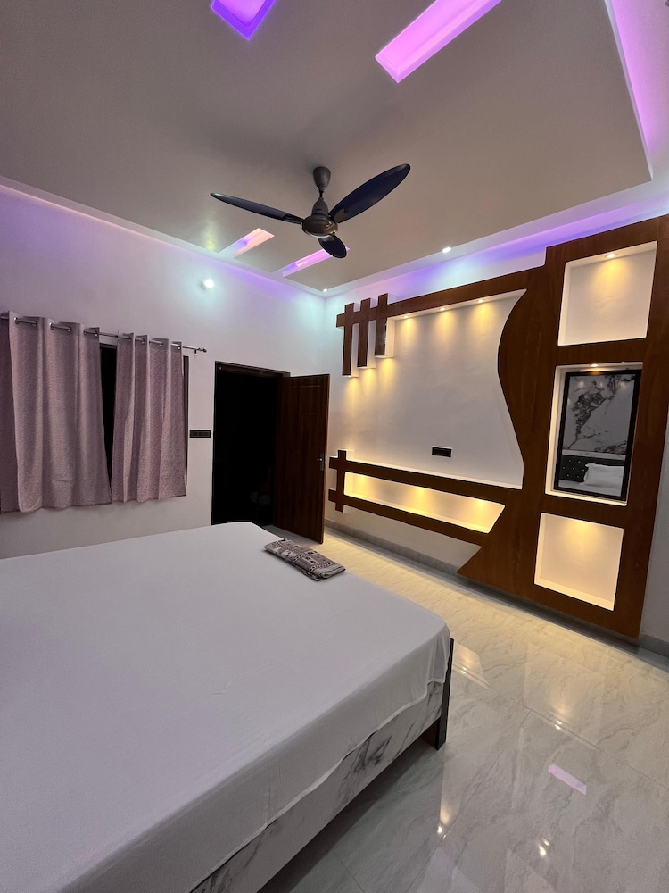 Superior Double Room, Balcony, Courtyard View