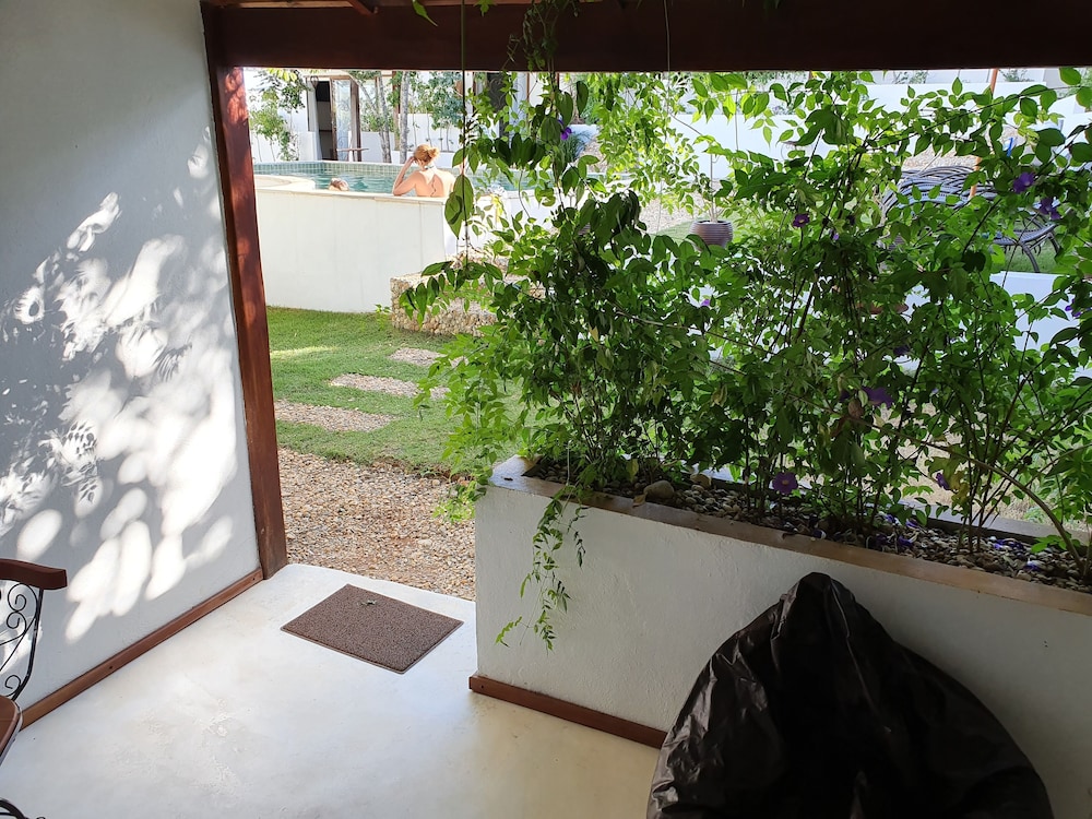 Twin Room, 1 Queen Bed, Garden View photo 3