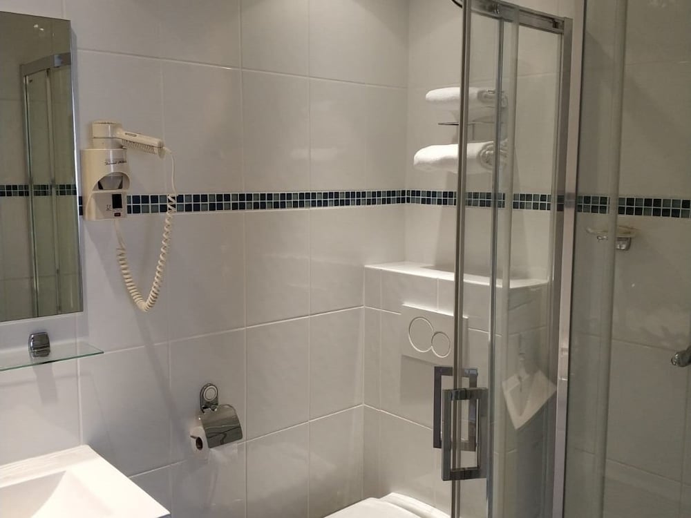 Classic Double Room, Private Bathroom - Photo 5