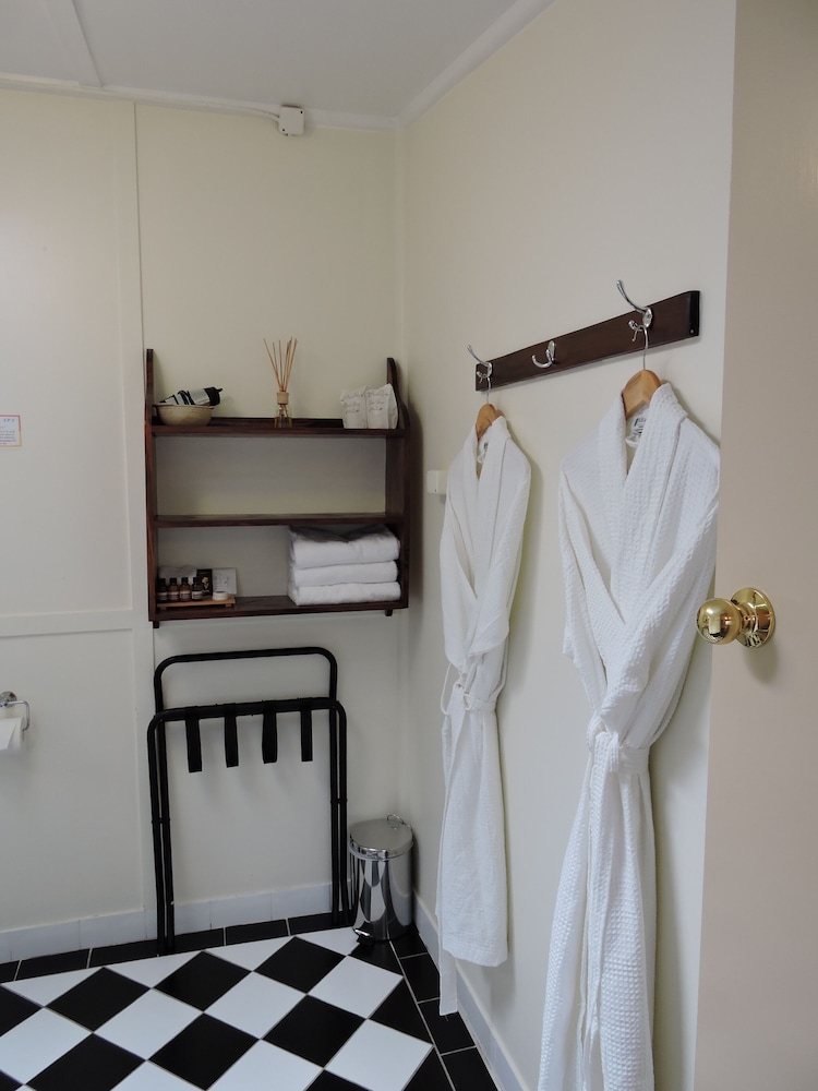 HOT Last Minute Deal - Cozy Queen - Spa BnB - Adults Only photo 2