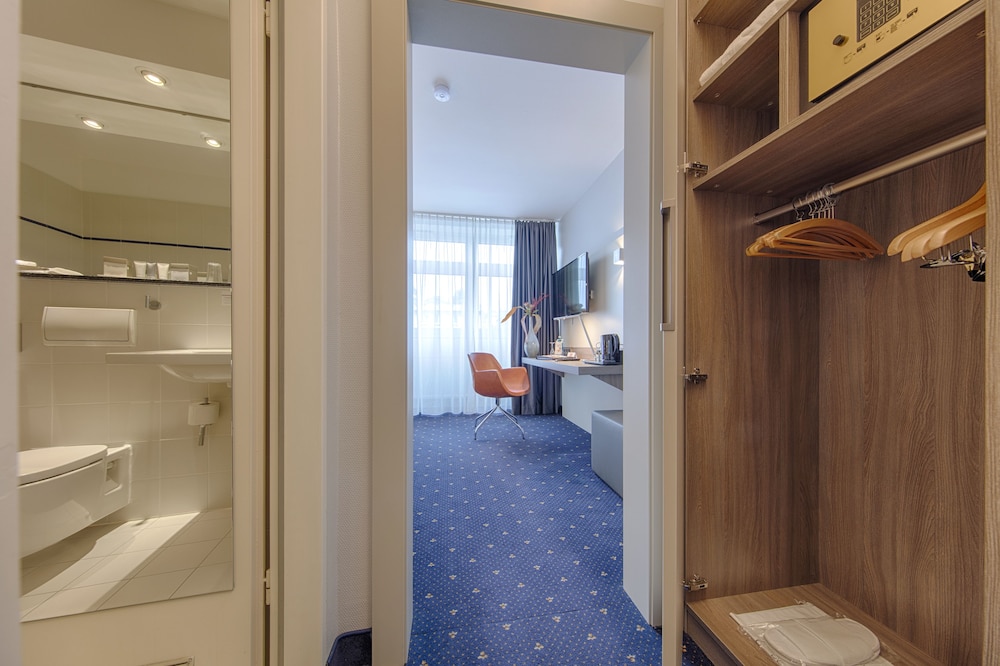 Executive Room, 1 Twin Bed (Cozy Sitting Corner) photo 2