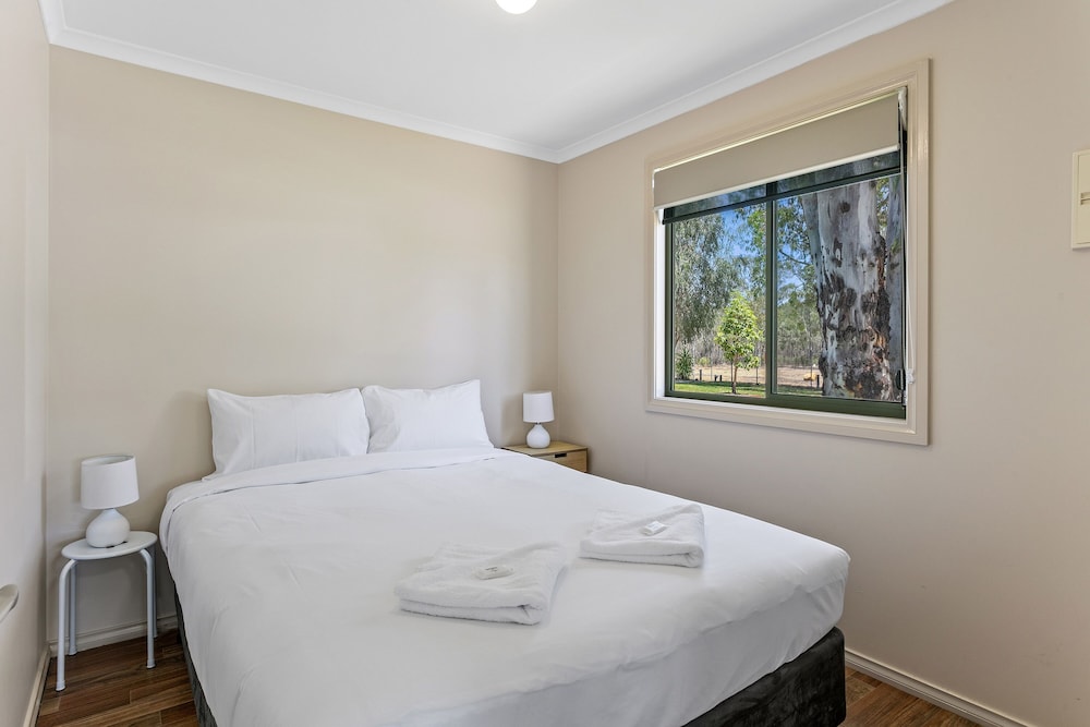 Banksia Double 2 Bedroom Cabin photo 2