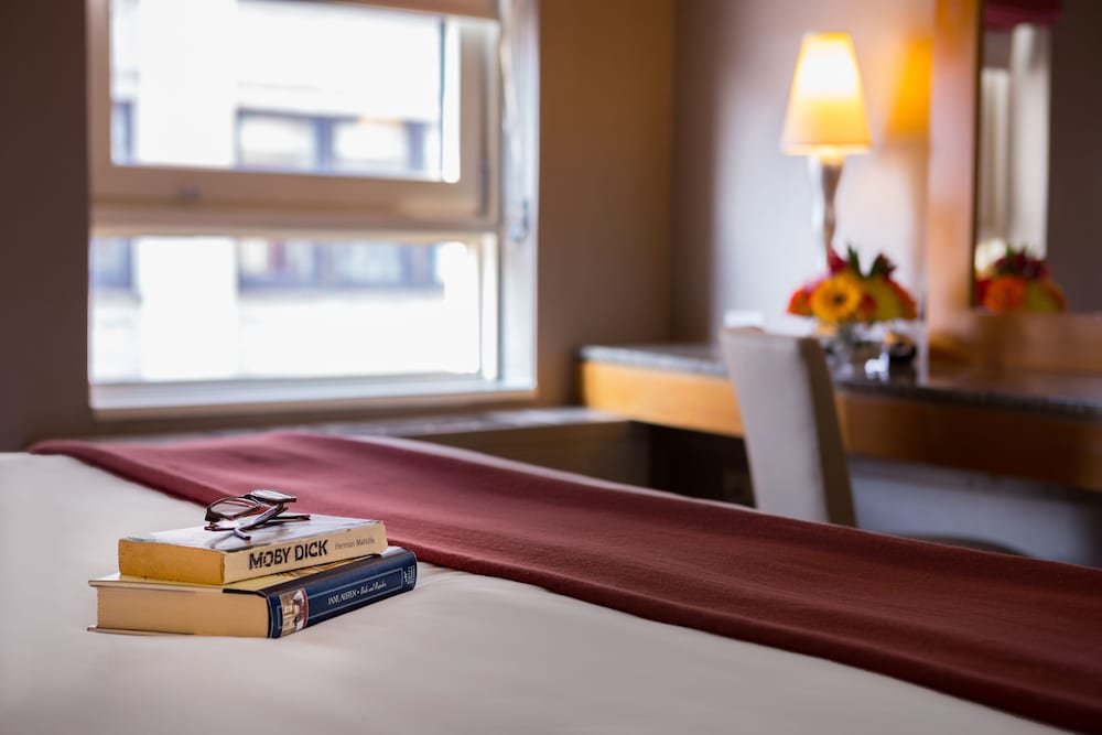Classic Suite, 1 King Bed with Sofa bed