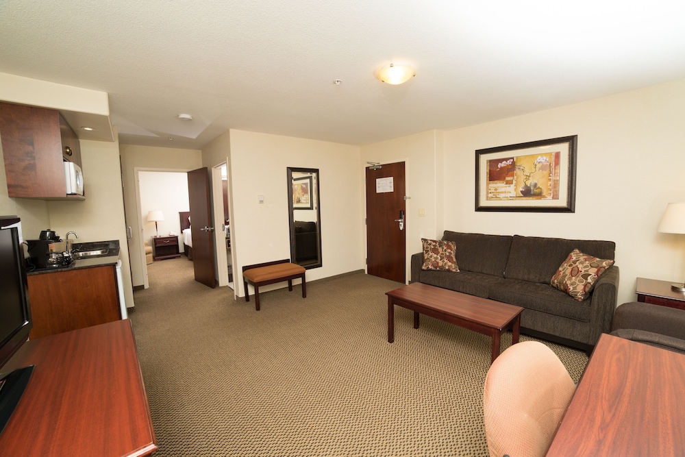Suite, 1 King Bed, Jetted Tub
