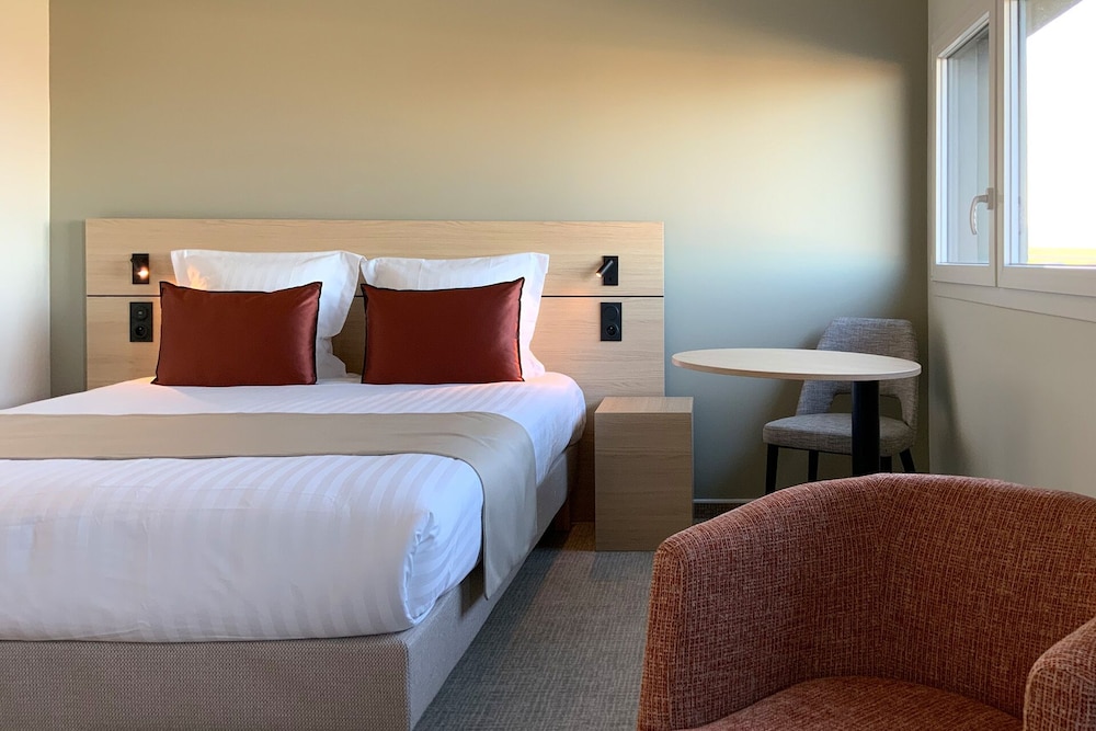 Standard Double Room - Photo 10