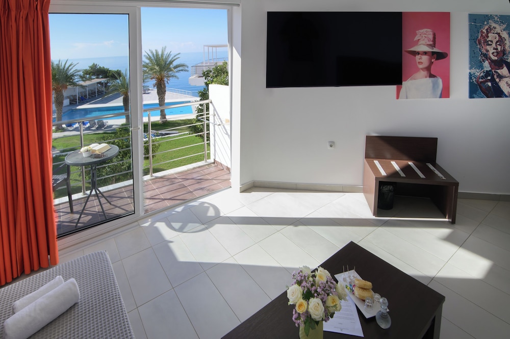Family Suite, Sea View - Photo 1