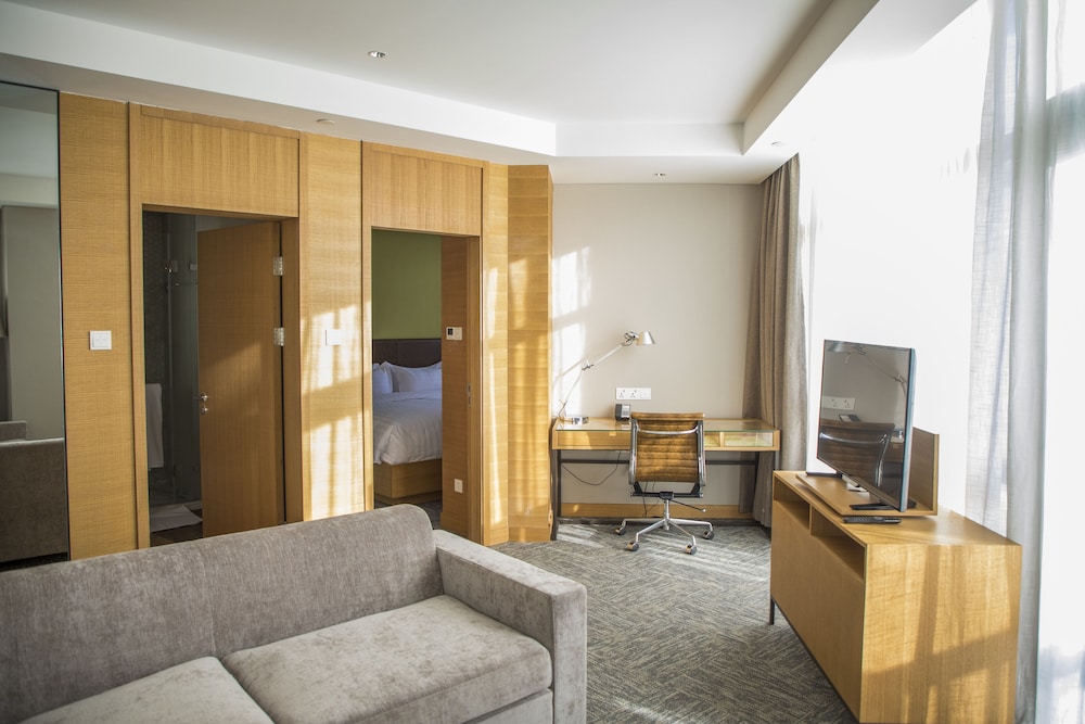 Suite, 1 Bedroom photo 2