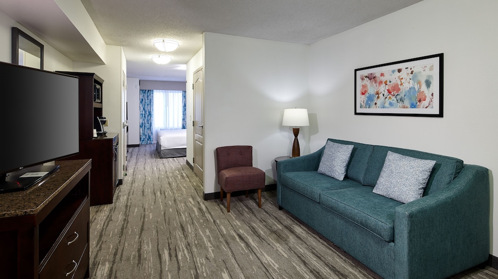 Suite, 1 Bedroom - Photo 1
