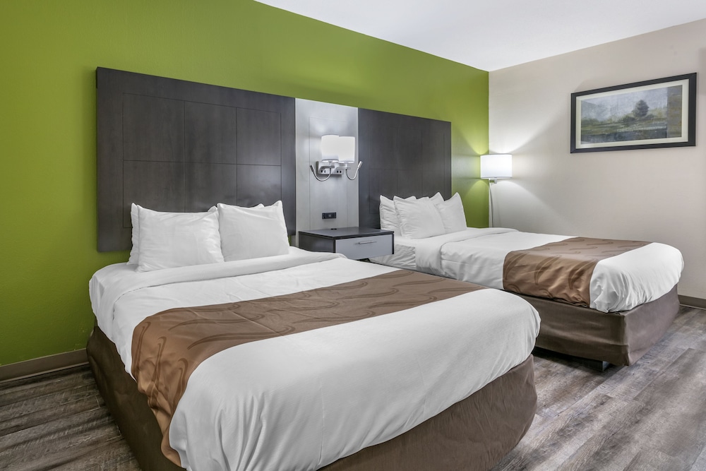 Standard Room, 2 Queen Beds, Non Smoking - Photo 4