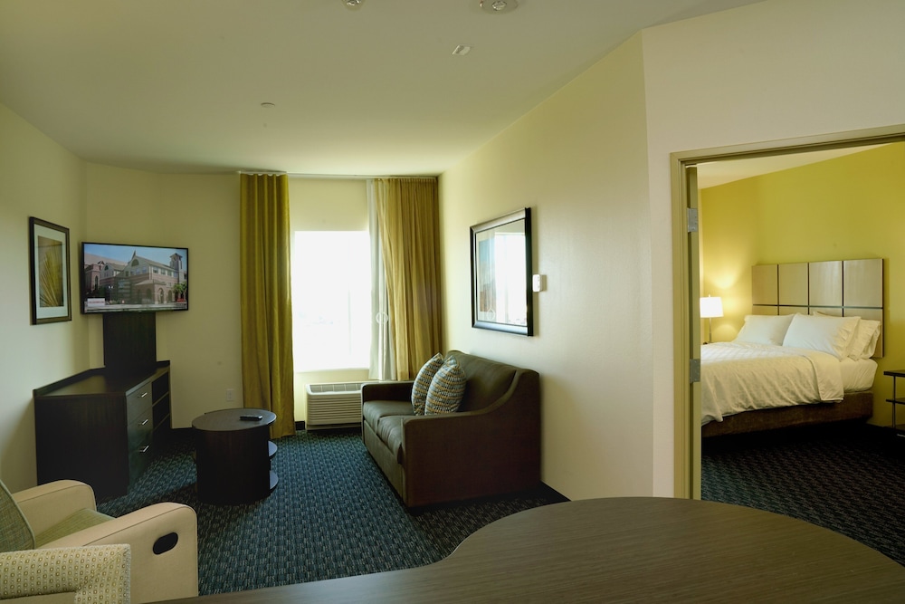 Suite, 1 Bedroom, Accessible (Communications Accessible) - Photo 4