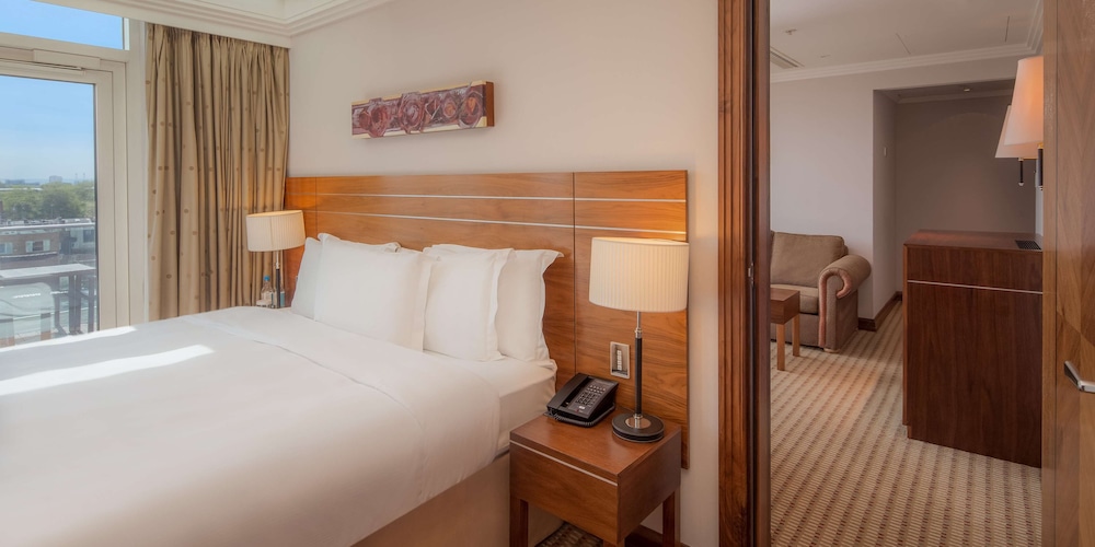 Executive Terrace Suite, 1 King Bed, Terrace, City View