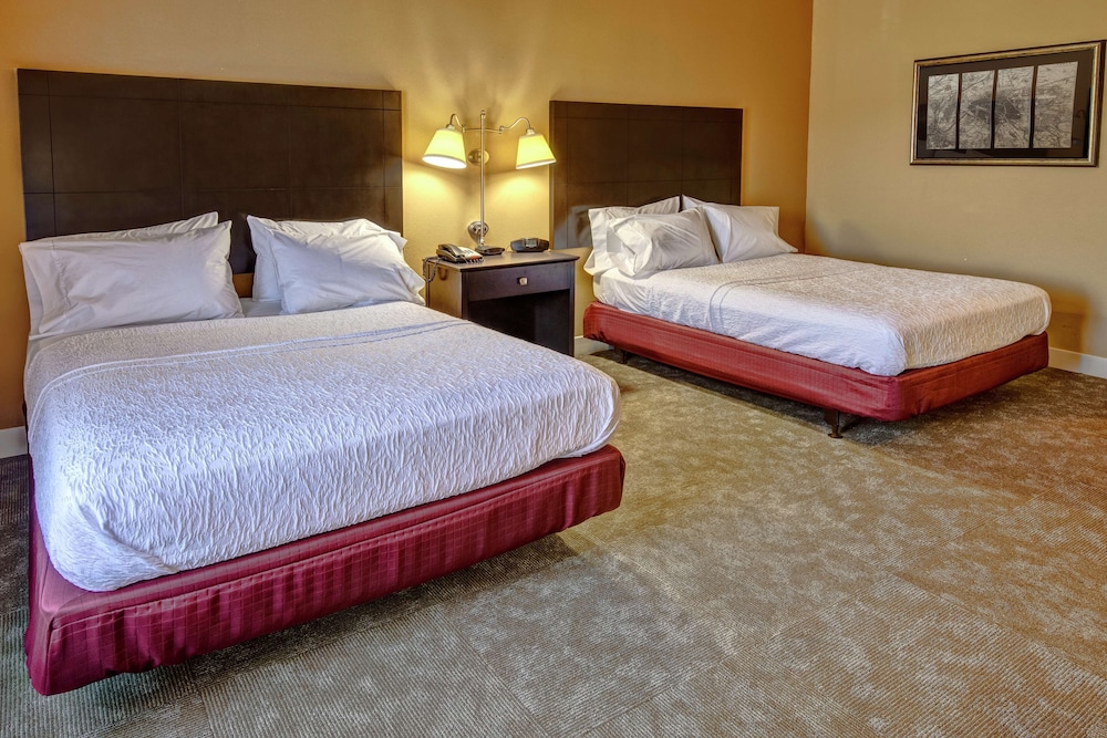 Room, 2 Queen Beds, Accessible, Bathtub (Mobility & Hearing) - Photo 6