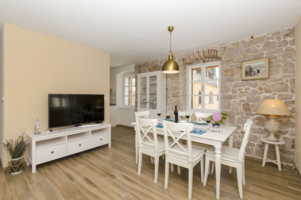 House photo 2