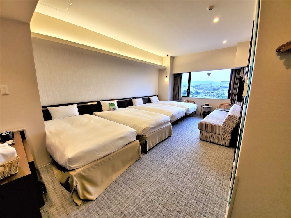 Standard Family Room, Non Smoking(separate bathroom)