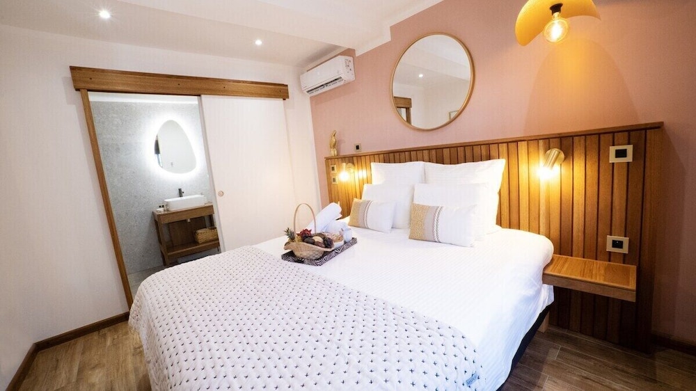 Design Double Room, Private Bathroom (Fleur de Canne) photo 2