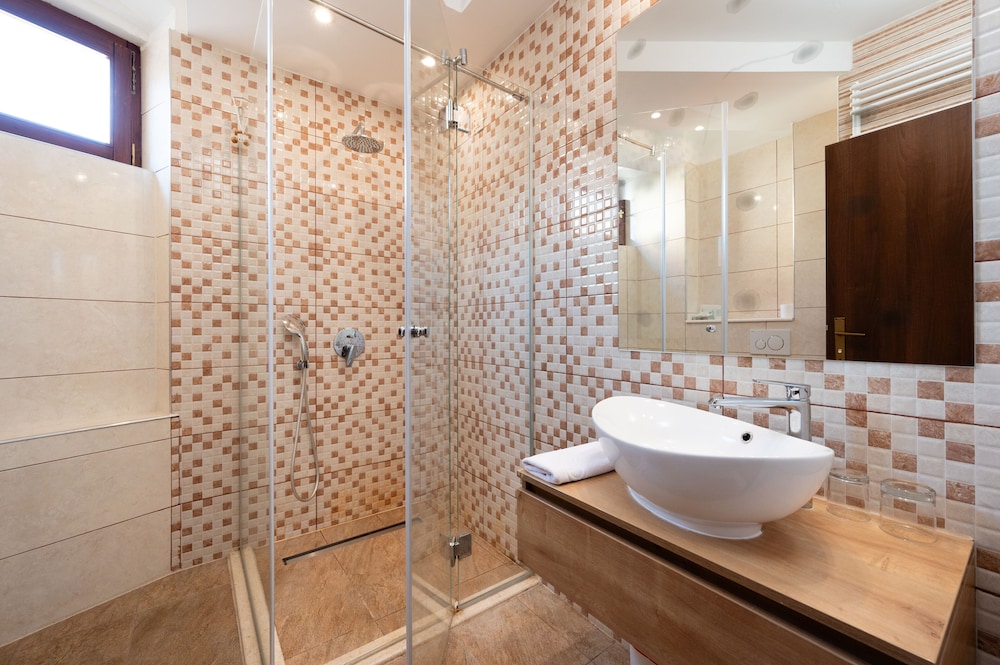 Triple Room - Photo 18