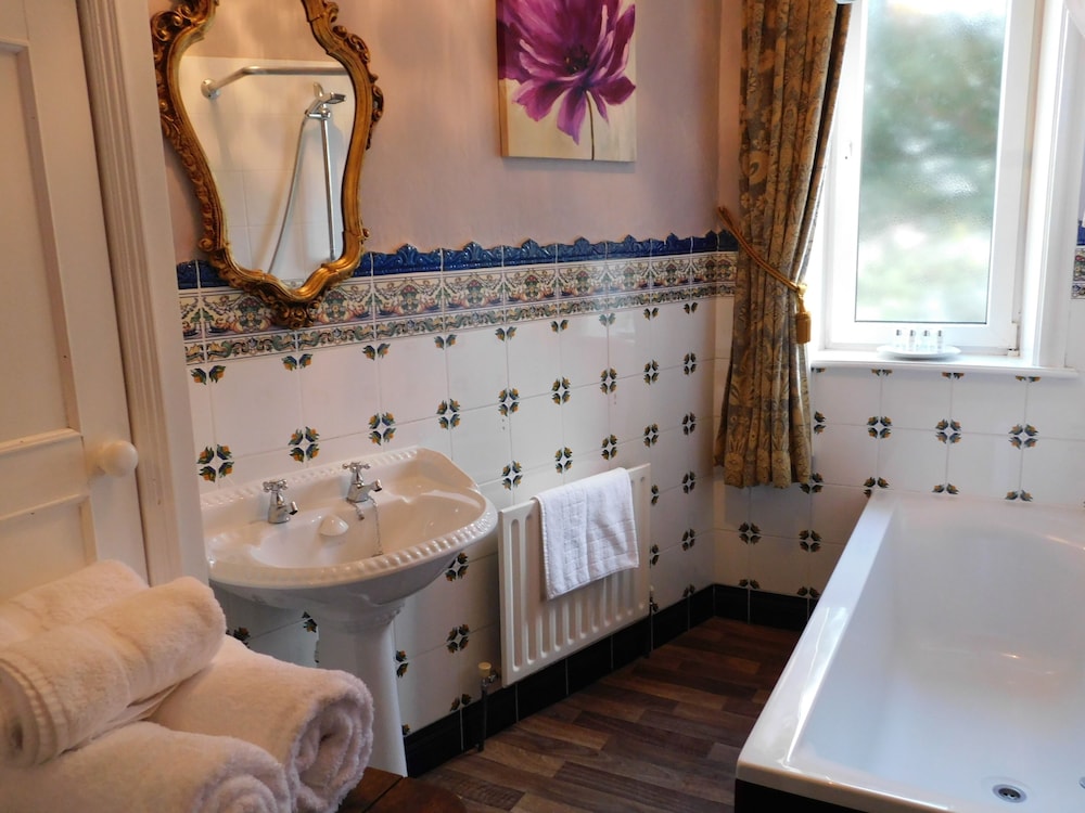 Luxury Double Room, Ensuite, Park View (Large) - Photo 2
