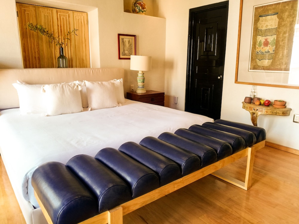 Deluxe Suite photo 3